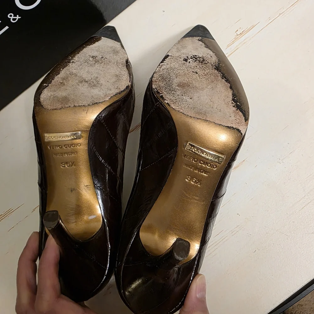 Dolce & Gabbana | Dark Brown Leather Pointed-Toe Pumps Sz 36.5 - Picture 10 of 12